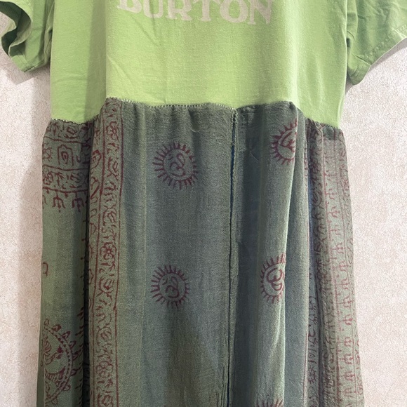 Upcycled boho maxi t-shirt. - Picture 7 of 11